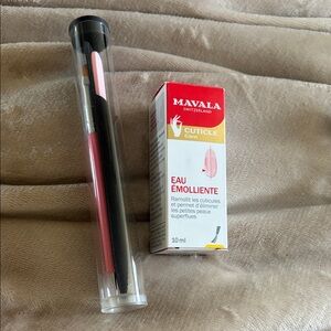 Mavala Cuticle Care and Brush Set